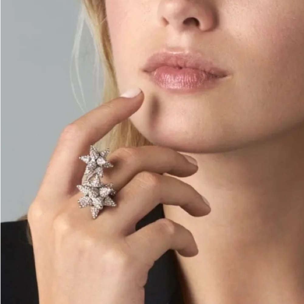 Atelier Swarovski Kalix Open
Ring Silver Color Size 55. New
